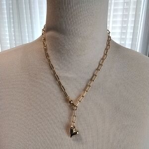 Elegant Gold Chain Necklace with Heart Pendant